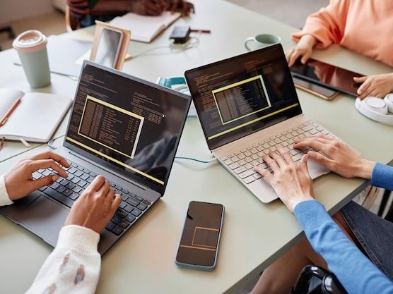 Jak zaprojektować responsywną stronę internetową krok po kroku – kompleksowy przewodnik